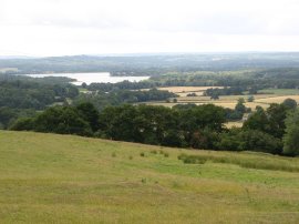 View towards Bough Beech Reservoir